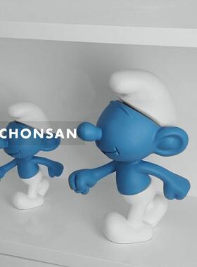 卡通潮玩蓝色小精灵摆件客厅电视柜桌面儿童房轻奢蓝色软装装饰品