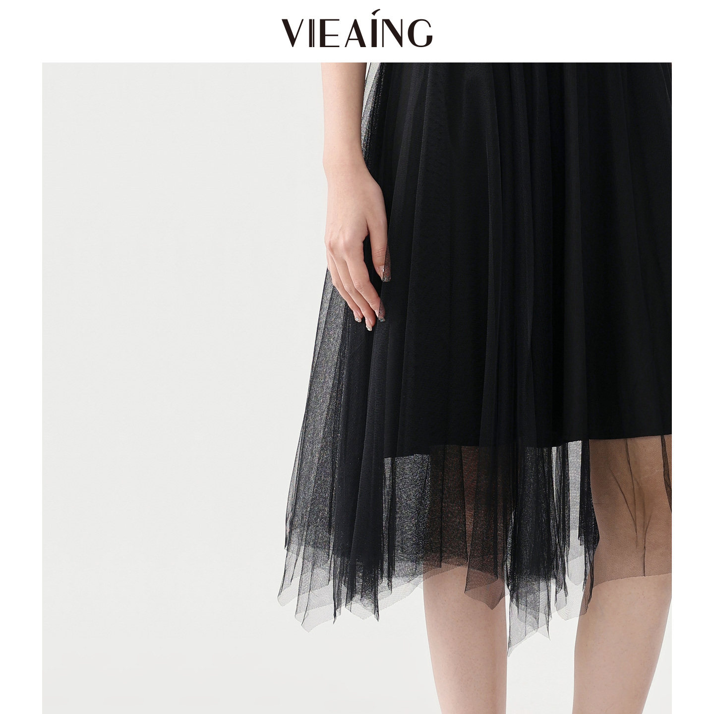 VIEA.ING薇迎黑色套装女2025冬季新款格子外套吊带连衣裙两件套,淘宝优惠券,粉丝福利购,淘宝优惠卷