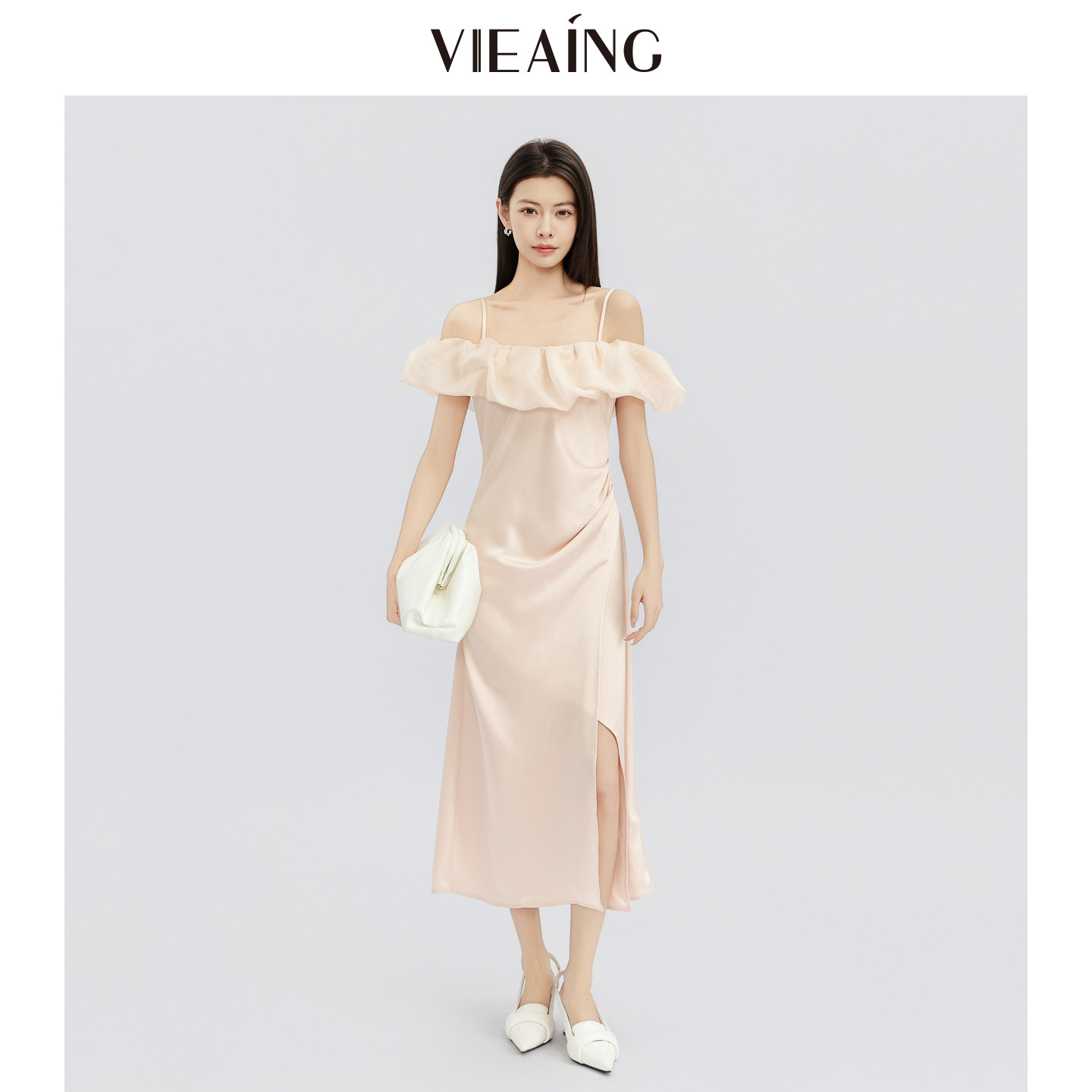 VIEA.ING薇迎商场同款一字肩吊带连衣裙女2026夏生日缎面高级裙子 薇迎实拍商品图