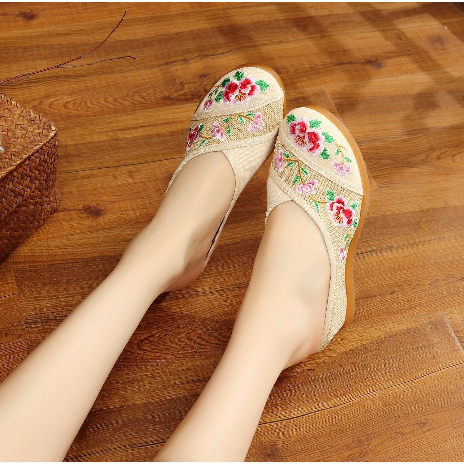 香薰  2020厂家直销刺绣亚麻拖鞋帆布绣花鞋中国制造坡跟复古鞋,淘宝优惠券,粉丝福利购,淘宝优惠卷