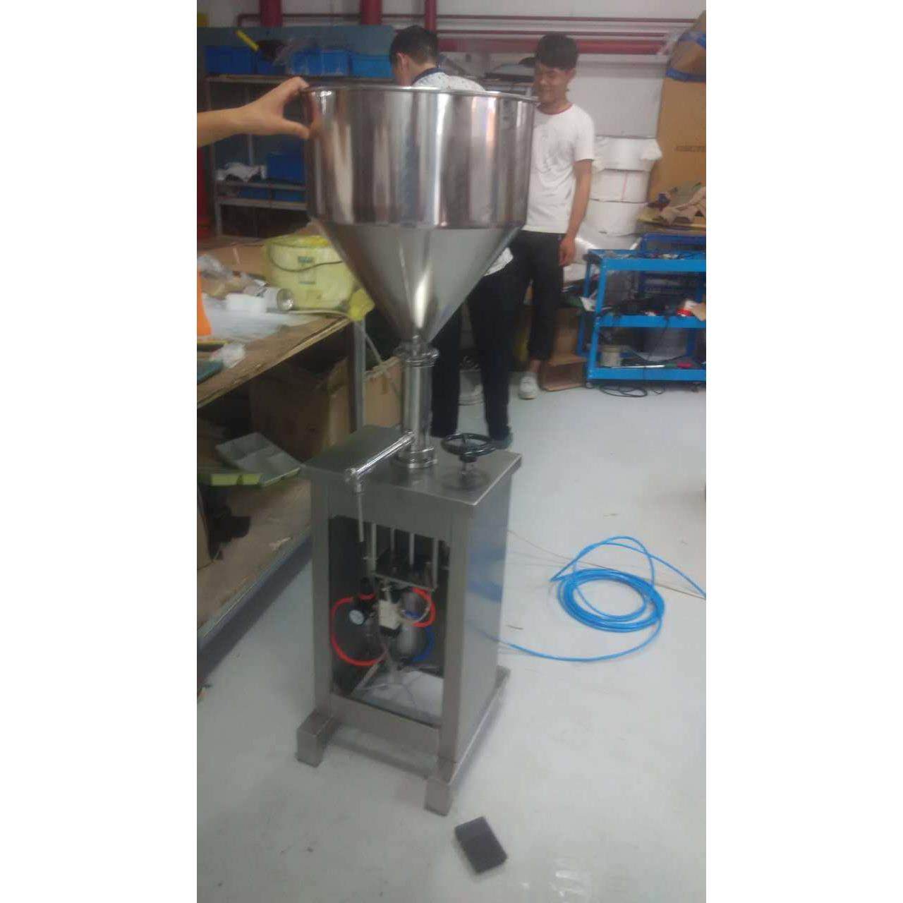 厂家直销农药灌装机、鞋油灌装机、沐浴露灌装机酱料气动灌装,淘宝优惠券,粉丝福利购,淘宝优惠卷