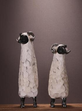 北欧简约现代客厅书房样板房创意树脂小绵羊家居装饰品摆件礼物