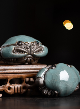 陶瓷小螃蟹茶宠摆件哥窑手工把玩螃蟹可养茶玩创意茶台茶桌装饰品