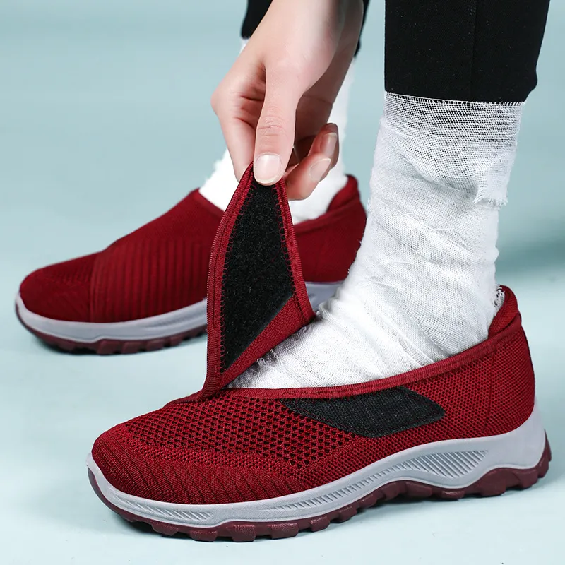 鞋子女休闲鞋软底舒适不累脚妈妈鞋透气不闷脚中老年魔术贴网面鞋,淘宝优惠券,粉丝福利购,淘宝优惠卷