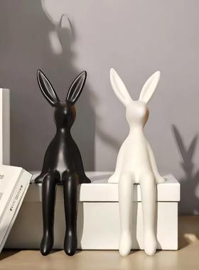 轻奢高档软装高级感家居客厅电视柜酒柜装饰品长耳兔子坐姿小摆件