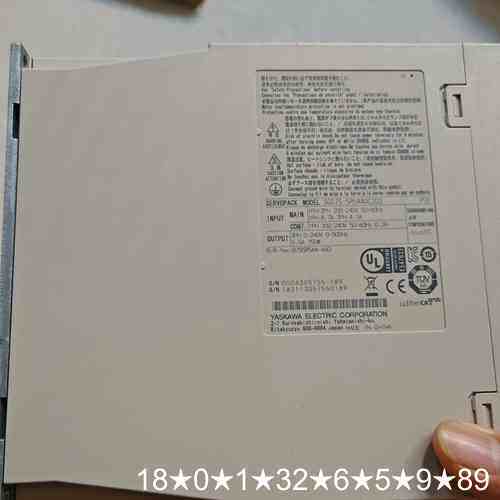 伺服驱动器SGD7S-5R5AA0C202，商品功能完好 - 图1