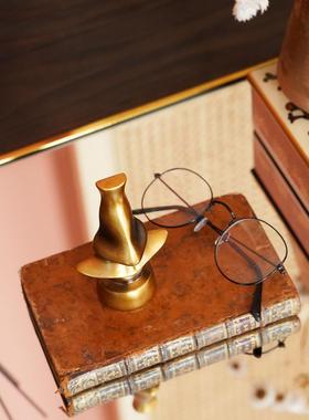 费灵家居铜色覆古树脂人脸鼻子造型眼镜架装饰摆件眼镜收纳架小众