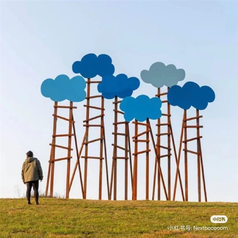 户外网红打卡云梯云朵楼梯拍照道具布置装饰景观装置艺术摆件造景 - 图1