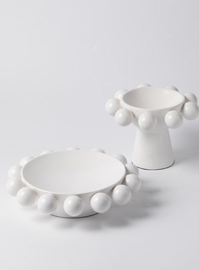 简约现代样d板间软装饰品茶几桌面摆设黑白陶瓷高脚果盘点心盘摆