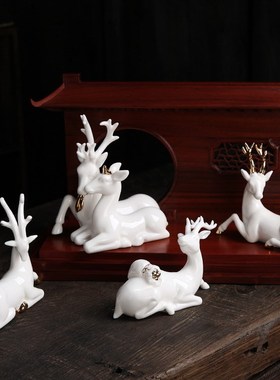 陶瓷招财鹿摆件灵鹿献瑞客厅家居饰品电视柜酒柜摆件.办公室装饰