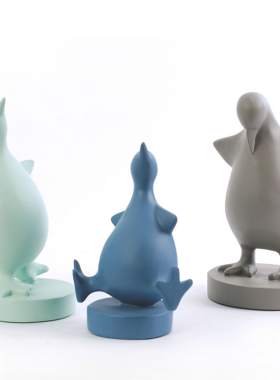 优选卡通抽象动物猫头鹰企鹅马摆件家居儿童房客厅酒柜羊猪青蛙装