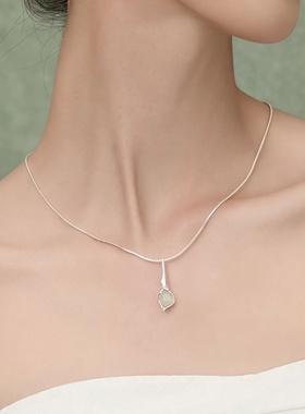 马蹄莲双层叠戴百搭锁骨链冬天毛衣项链气质高级感水滴吊坠项链