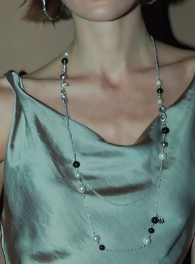 小香风黑玛瑙茶晶马鞍扣长项链