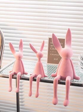 现代简约卡通植绒坐姿兔子摆件客厅售楼处装饰品公仔克莱因蓝摆设