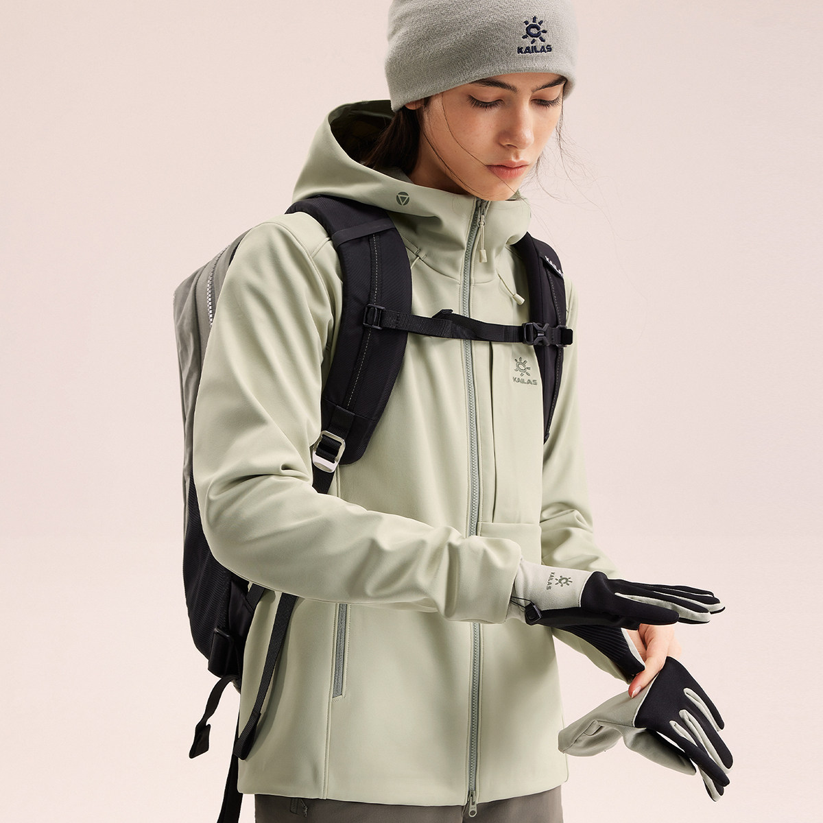 KAILAS凯乐石连帽软壳衣外套防风防泼水薄绒保暖户外轻装徒步女款,淘宝优惠券,粉丝福利购,淘宝优惠卷