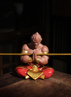 齐天大圣孙悟空紫砂摆件美猴王家居桌面中式鱼缸车载汽车摆设手办