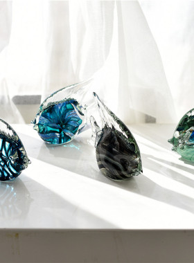 优选出口日韩彩色手工琉璃小鱼摆件玻璃艺术装饰品样板间客厅餐厅