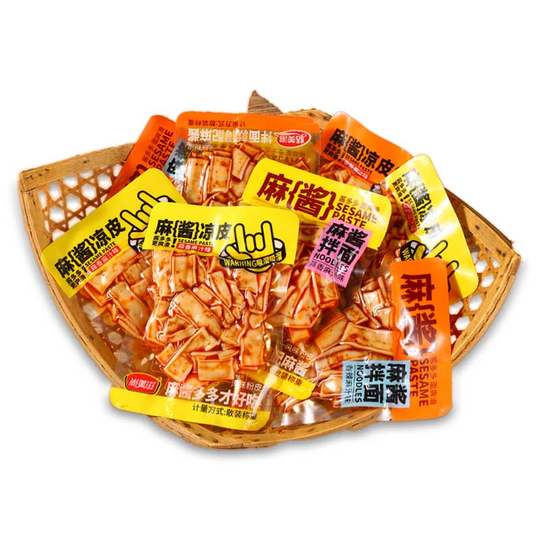 尚美滋麻酱凉皮风味粉皮辣条蒜香麻汁爽口脆网红即食休闲零食特产