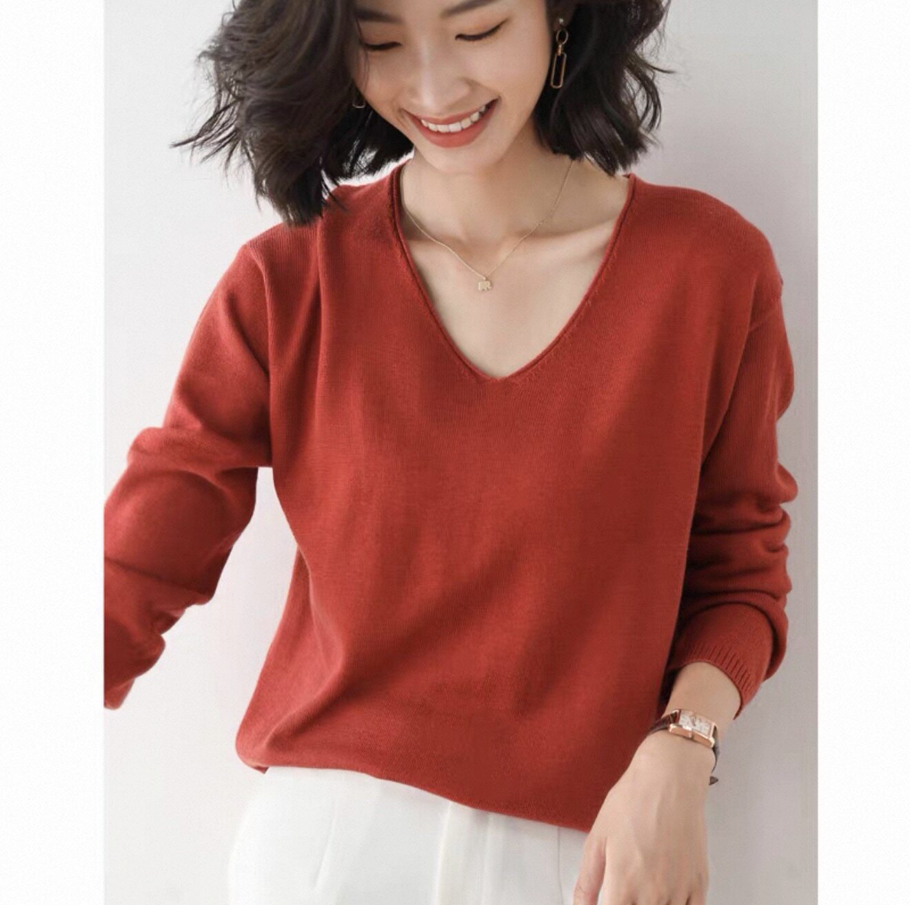 B爆款秒杀26多巴胺风V领针织开衫女卷边宽松通勤风纽扣衫柔软上衣