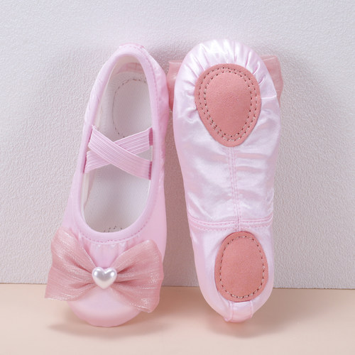 可爱儿童舞蹈鞋心形蝴蝶结珍珠配饰点缀女孩练功跳舞鞋芭蕾猫爪鞋 - 图2