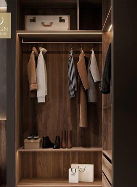 MOON慕空间现代样板间暗纹米色浅色橙边行李箱衣帽间摆件软装装饰