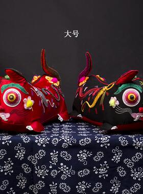 中朴民艺纯手工刺绣大号五毒布老虎宝宝满月百天抓周礼物布艺玩偶