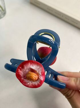 夏日清新桃子中号鲨鱼夹盘发