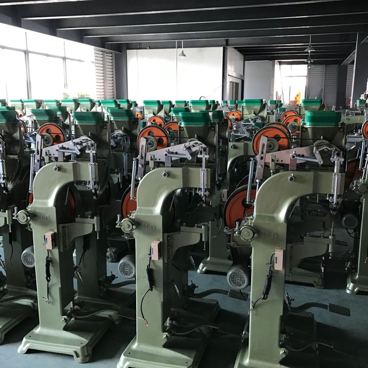 画册相框背板全自动铆钉机皮带箱包压铆钉扣文件夹扣铆钉打钉机,淘宝优惠券,粉丝福利购,淘宝优惠卷