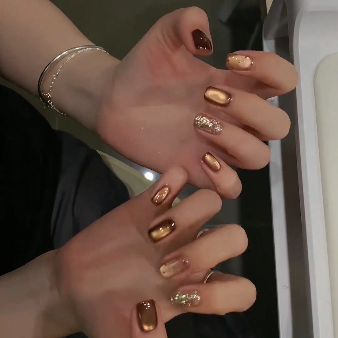 【焦糖奶钻】纯手工穿戴甲秋冬玻璃珠猫眼波点气质显白短款美甲片,淘宝优惠券,粉丝福利购,淘宝优惠卷