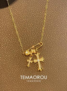 镶钻别针十字架吊坠项链简约百搭