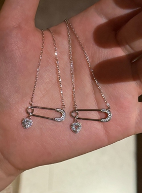 设计感闪钻爱心别针项链轻奢精致