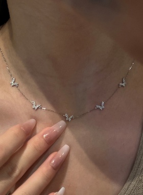 爆闪梦幻碎光蝴蝶项链精致高级感