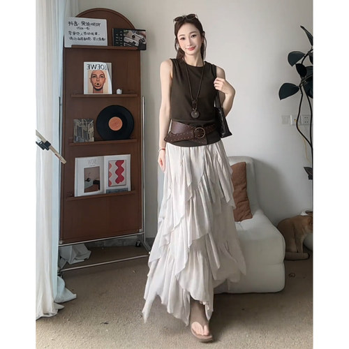 向晚意 STUDIO 春夏后背镂空辣妹纯欲背心荷叶边不对称半身裙套装 - 图3