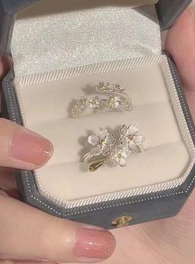 山茶花戒指闺蜜简约立体花朵ins小众设计轻奢高级感开口可调节