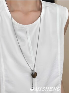 ins风银色抽拉爱心吊坠长款项链