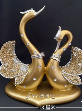 欧式家居装饰品客厅酒柜天鹅结婚房间摆设创意高档工艺品