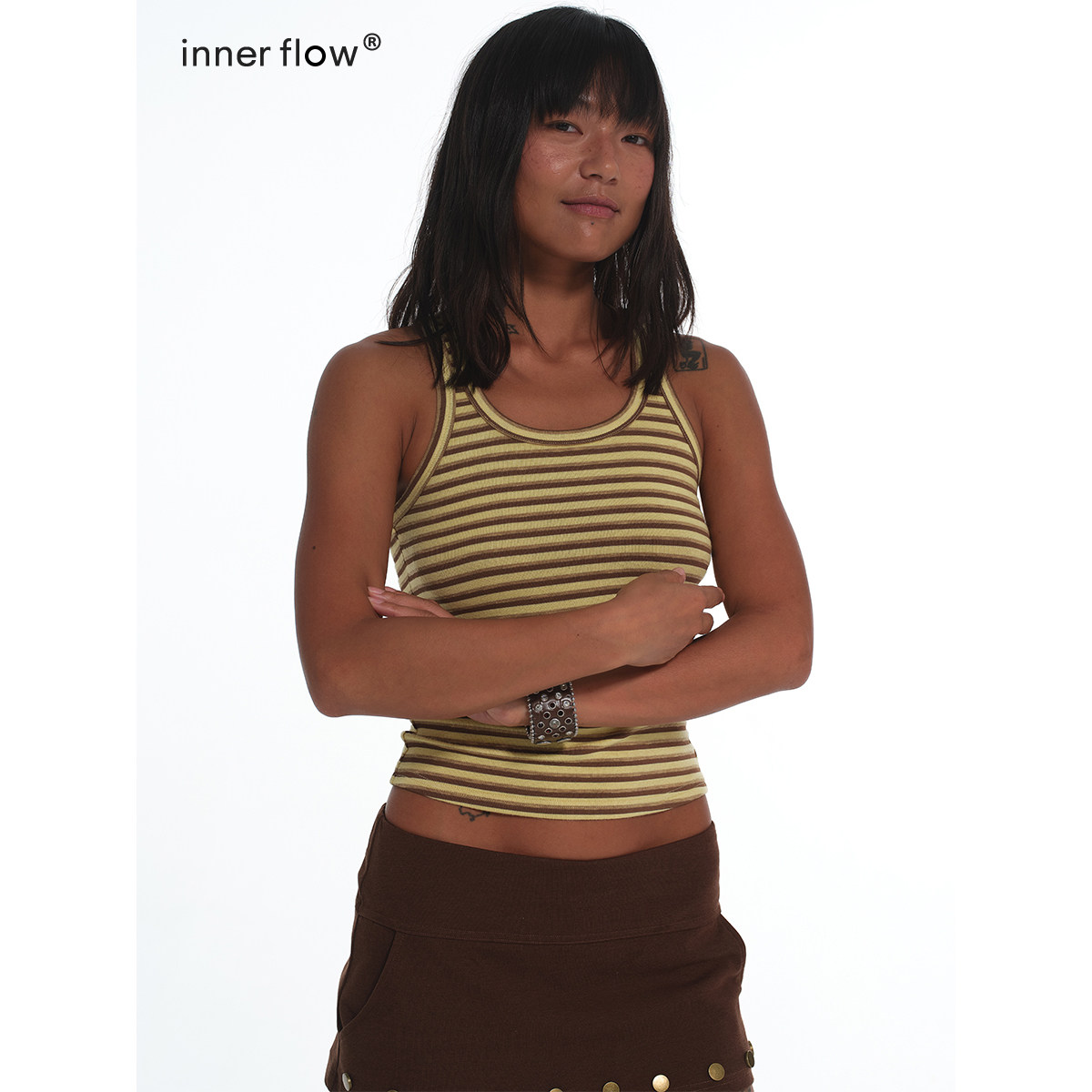 INNERFLOW｜摩卡慕斯 复古运动感黄棕条纹烫钻背心铆钉低腰半身裙,淘宝优惠券,粉丝福利购,淘宝优惠卷