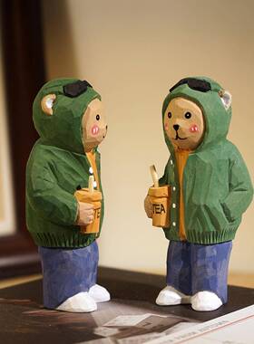 喝茶小男孩熊手工木雕摆件卡通公仔可爱解压桌面装饰品男毕业礼物