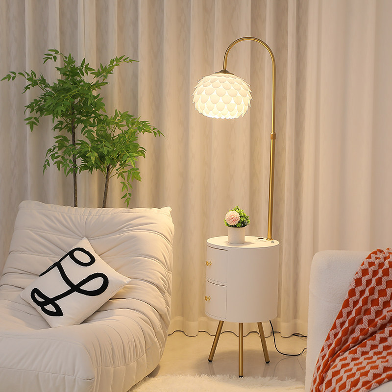 花朵落地灯客厅卧室奶油风氛围高级颜值设计感置物床头柜一体台灯,淘宝优惠券,粉丝福利购,淘宝优惠卷