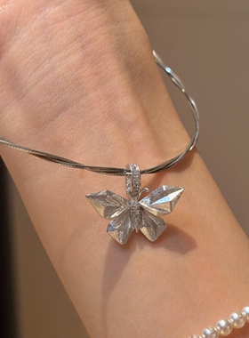 法式复古银色拉丝立体蝴蝶项链女