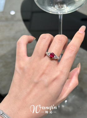 清冷感爆闪仿红宝石戒指女