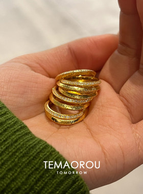 不掉色！金色细闪飞碟素圈戒指女