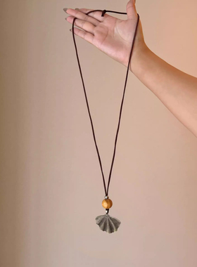 复古做旧银杏叶吊坠项链女