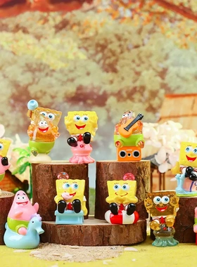 潮玩抱抱小哭包创意盲盒卡通公仔客厅汽车树脂工艺品装饰摆件M278