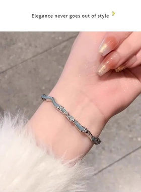 2023新蓝色海浪手镯女网红冷淡风小众高级设计感手链情侣百搭首饰