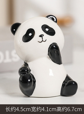 熊猫摆件新款新款办公室桌面装饰礼物跨境新品卡通公仔可爱小摆件