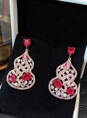 秋冬高冷爆闪满钻镂空灵蛇葫芦耳钉女红色水滴新中式精致耳饰气质