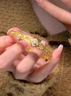 2025梦回盛唐古法金色敦煌珐琅手镯女镶嵌仿珍珠宫廷富贵贵妃手环