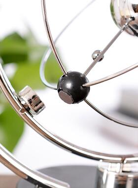 创意天体永动仪机牛顿轨道摆件磁浮混沌办公桌装饰品现代情侣礼物