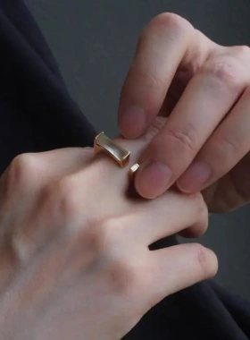 2025年新款新中式冰透小方糖戒指中小众独特设计感开口指环